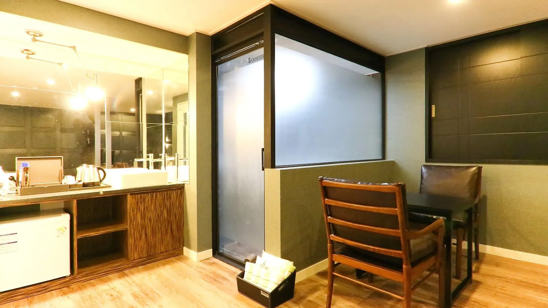 בוסאן Louis Hotel קוריאה הדרומית