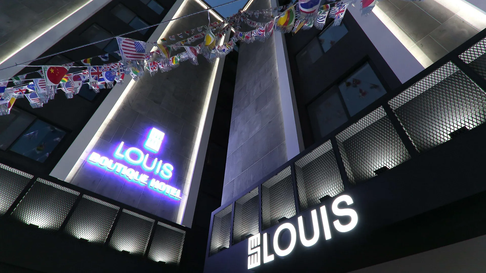 בוסאן Louis Hotel 3*,